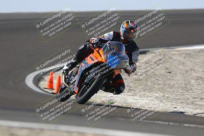 media/Nov-01-2025-TrackDaz (Sat) [[2b4d5192bc]]/B Group/1220pm (Turn 2 Outside)/